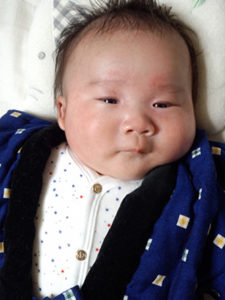 Kさまbabyちゃん（2か月半）　こどもはんてん　着用サイズ：90cm